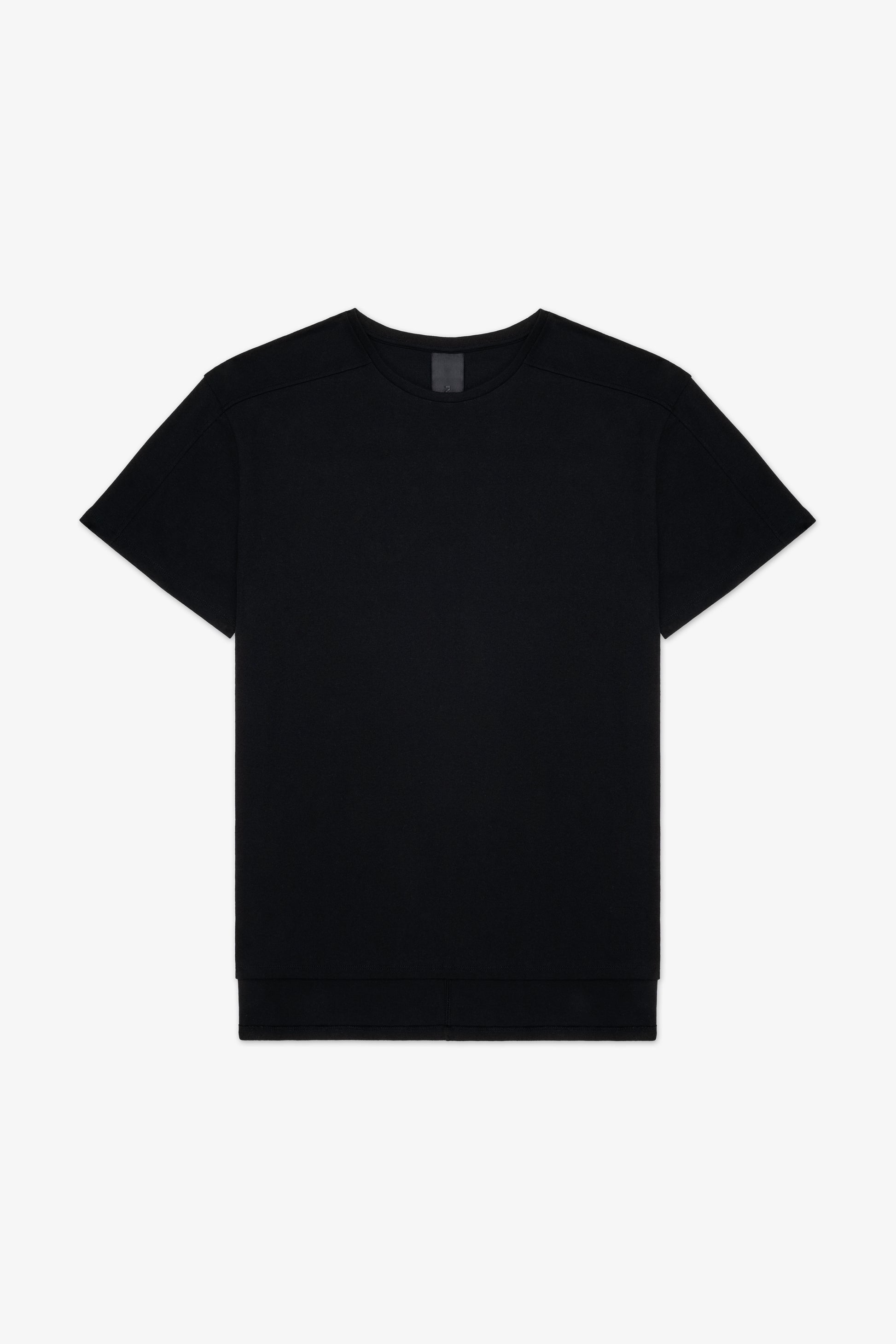 Front of black basic t-shirt ovnnie
